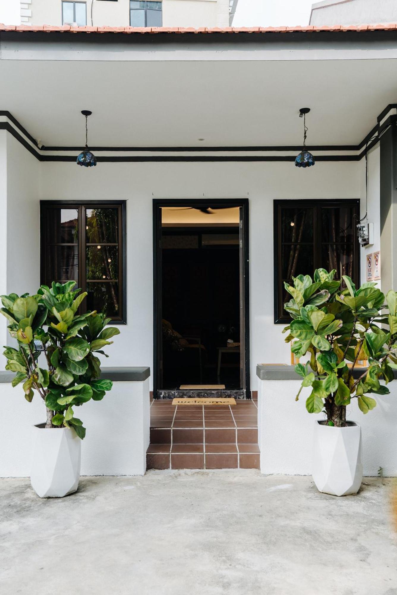 Wang'S Bnb 4 Bedrooms Villa George Town Exterior photo